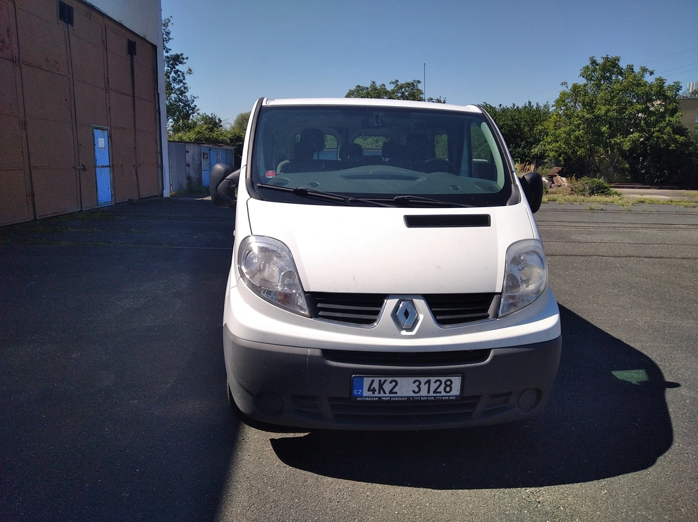 Renault Trafic 2,0 dCi  míst 8, r.v. 2012