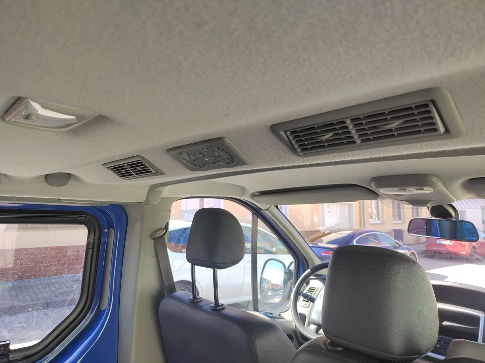 Renault Trafic 2,0 dCi  míst 8+1, r.v. 2011